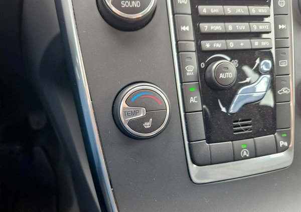 Volvo V60 cena 55900 przebieg: 186900, rok produkcji 2018 z Resko małe 781